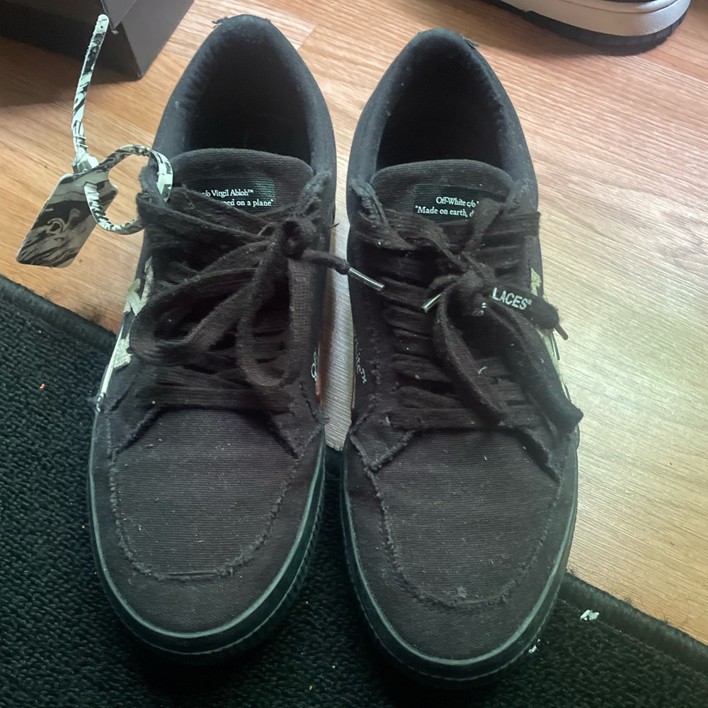 Off-White Low Vulcanized